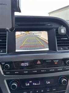 2017 Hyundai SONATA Hybrid SE   - Photo 17 - Sacramento, CA 95823