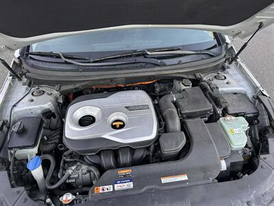 2017 Hyundai SONATA Hybrid SE   - Photo 16 - Sacramento, CA 95823