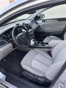2017 Hyundai SONATA Hybrid SE   - Photo 13 - Sacramento, CA 95823