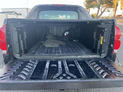 2005 Chevrolet Avalanche 1500 LS   - Photo 11 - Sacramento, CA 95823