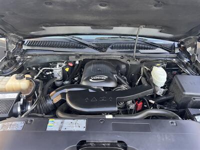 2005 Chevrolet Avalanche 1500 LS   - Photo 19 - Sacramento, CA 95823