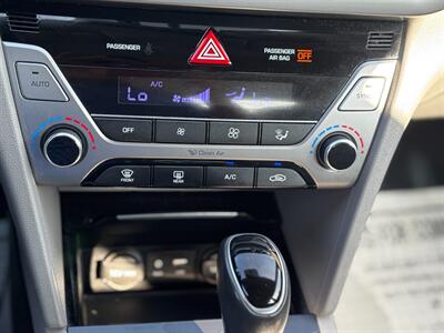 2017 Hyundai ELANTRA SE   - Photo 12 - Los Angeles, CA 90022