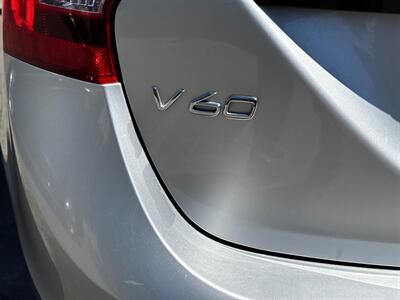 2017 Volvo V60 T5 Premier - Photo 6 - Los Angeles, CA 90022