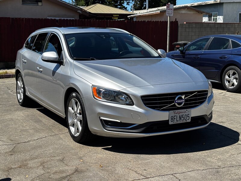 2017 Volvo V60 T5 Premier Premier