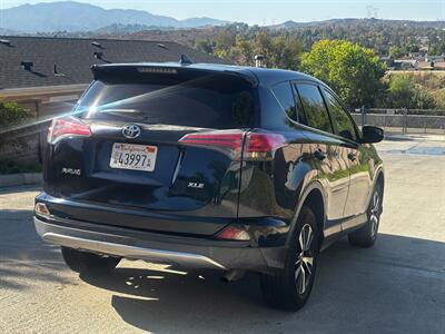 2018 Toyota RAV4 XLE - Photo 6 - Los Angeles, CA 90022