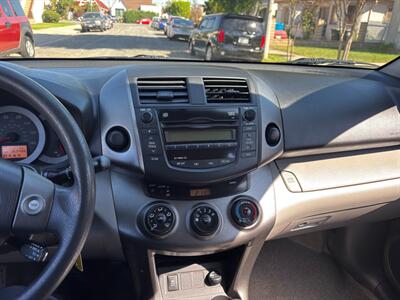 2010 Toyota RAV4   - Photo 25 - Los Angeles, CA 90022