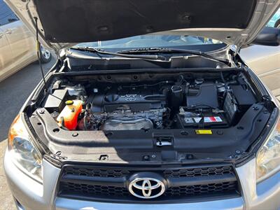 2010 Toyota RAV4   - Photo 26 - Los Angeles, CA 90022
