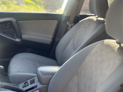 2009 Toyota RAV4   - Photo 8 - Los Angeles, CA 90022