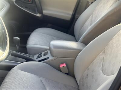 2009 Toyota RAV4   - Photo 9 - Los Angeles, CA 90022