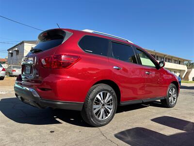 2017 Nissan Pathfinder SV   - Photo 5 - Los Angeles, CA 90022