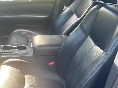 2019 Nissan Pathfinder SL   - Photo 9 - Los Angeles, CA 90022