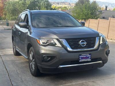 2019 Nissan Pathfinder SL   - Photo 2 - Los Angeles, CA 90022
