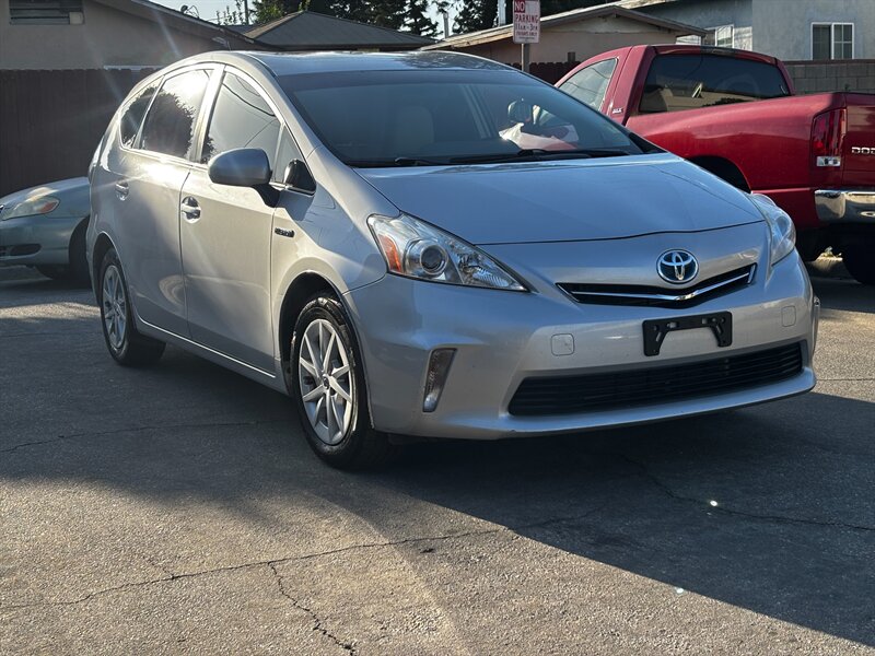2013 Toyota Prius v Five  