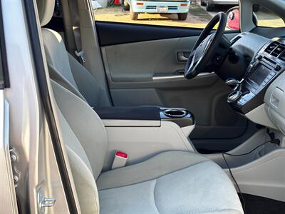 2013 Toyota Prius v Five   - Photo 11 - Los Angeles, CA 90022