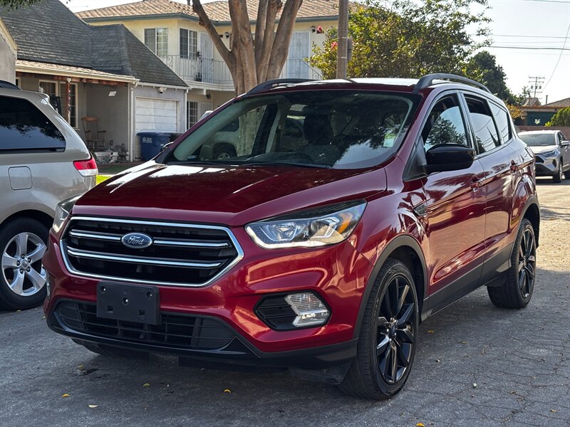 2019 Ford Escape SE   - Photo 1 - Los Angeles, CA 90022