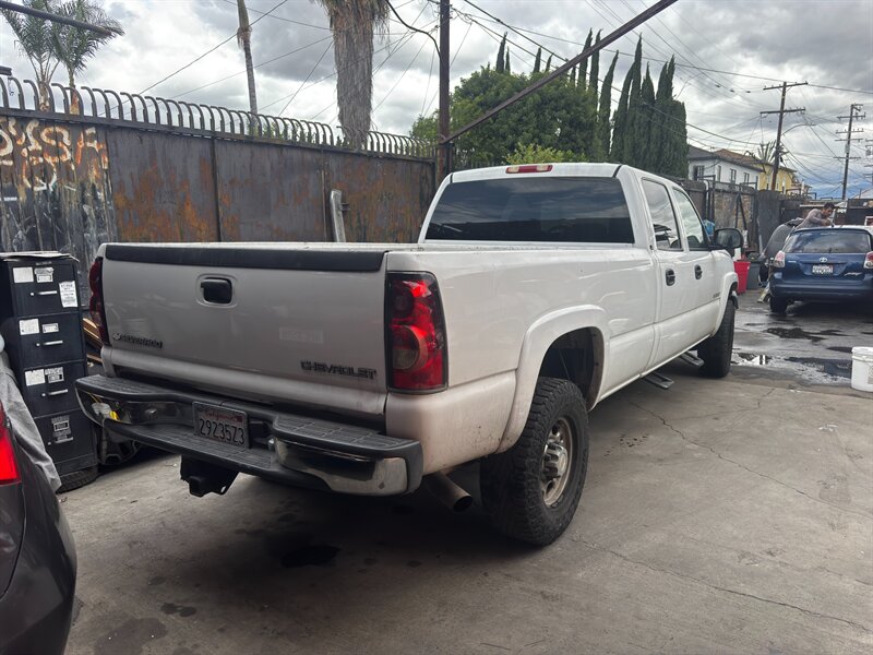 2004 Chevrolet Silverado 2500HD Work Truck   - Photo 1 - Los Angeles, CA 90022