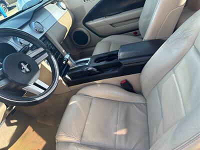 2009 Ford Mustang V6   - Photo 10 - Los Angeles, CA 90022