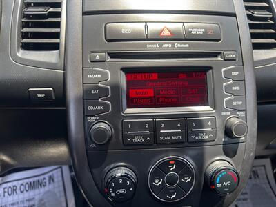2013 Kia Soul + - Photo 13 - Los Angeles, CA 90022