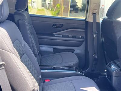 2024 Nissan Pathfinder SV   - Photo 12 - Los Angeles, CA 90022