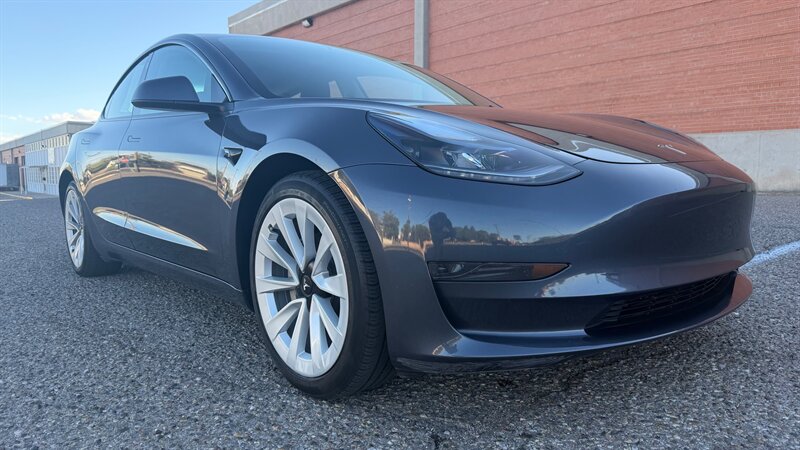 2023 Tesla Model 3 -'s photo