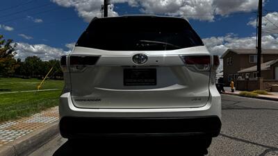 2016 Toyota Highlander XLE   - Photo 8 - Albuquerque, NM 87107