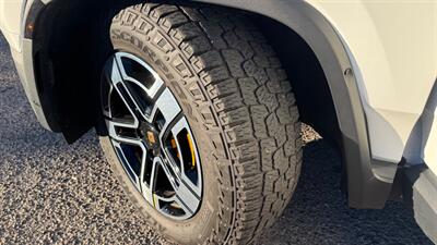 2023 Rivian R1S Adventure Quad Motor - Photo 32 - Albuquerque, NM 87107