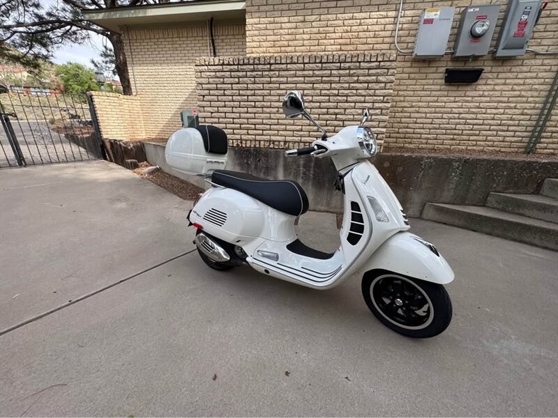 2022 Vespa GTS 300 75th   - Photo 1 - Albuquerque, NM 87107