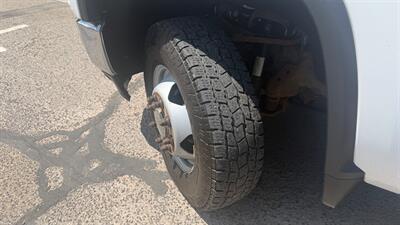 2020 Chevrolet Silverado 3500 Crew Cab Flatbed 4x4 Diesel - Photo 24 - Albuquerque, NM 87107
