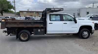 2020 Chevrolet Silverado 3500 Crew Cab Flatbed 4x4 Diesel   - Photo 9 - Albuquerque, NM 87107
