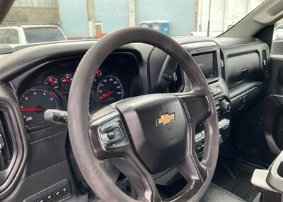 2020 Chevrolet Silverado 3500 Crew Cab Flatbed 4x4 Diesel   - Photo 16 - Albuquerque, NM 87107