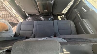 2020 Chevrolet Silverado 3500 Crew Cab Flatbed 4x4 Diesel - Photo 16 - Albuquerque, NM 87107