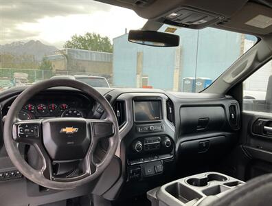 2020 Chevrolet Silverado 3500 Crew Cab Flatbed 4x4 Diesel   - Photo 17 - Albuquerque, NM 87107