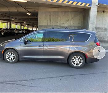 2020 Chrysler Voyager LXi   - Photo 3 - Albuquerque, NM 87107