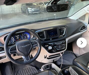 2020 Chrysler Voyager LXi   - Photo 10 - Albuquerque, NM 87107