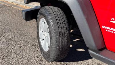 2011 Jeep Wrangler Sahara   - Photo 20 - Albuquerque, NM 87107