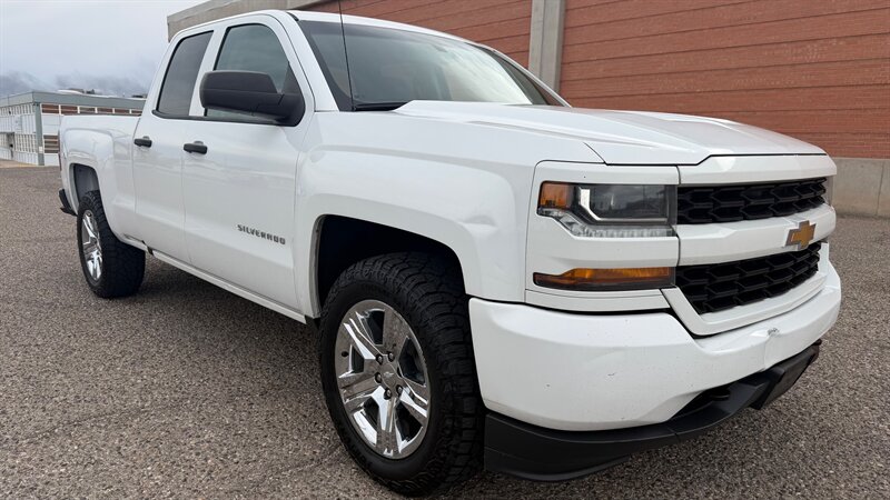 2017 Chevrolet Silverado 1500 Custom   - Photo 1 - Albuquerque, NM 87107