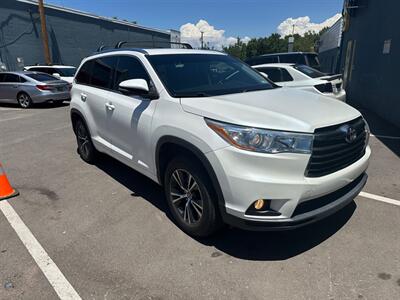 2016 Toyota Highlander XLE   - Photo 1 - Albuquerque, NM 87107