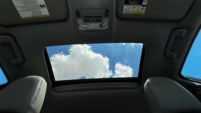 2016 Toyota Highlander XLE   - Photo 17 - Albuquerque, NM 87107
