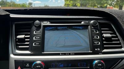 2016 Toyota Highlander XLE   - Photo 18 - Albuquerque, NM 87107