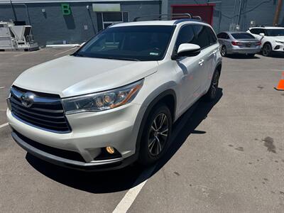 2016 Toyota Highlander XLE   - Photo 3 - Albuquerque, NM 87107