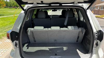 2016 Toyota Highlander XLE   - Photo 12 - Albuquerque, NM 87107