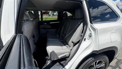 2016 Toyota Highlander XLE   - Photo 20 - Albuquerque, NM 87107