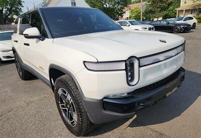 2023 Rivian R1S Adventure   - Photo 1 - Albuquerque, NM 87107