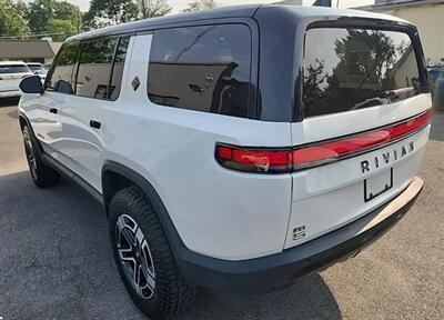 2023 Rivian R1S Adventure   - Photo 14 - Albuquerque, NM 87107
