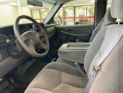 2006 Chevrolet Silverado 2500HD Work Truck - Photo 11 - Albuquerque, NM 87107
