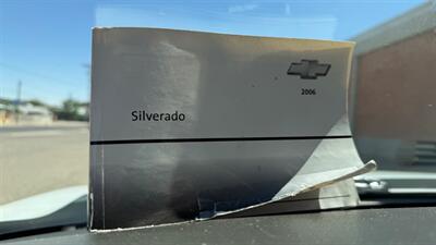 2006 Chevrolet Silverado 2500HD Work Truck - Photo 16 - Albuquerque, NM 87107