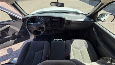 2006 Chevrolet Silverado 2500HD Work Truck - Photo 13 - Albuquerque, NM 87107