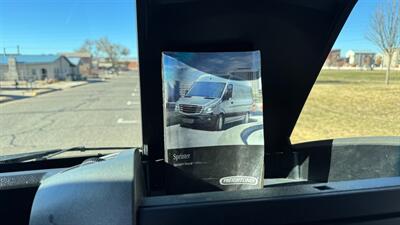 2015 Freightliner Sprinter 2500 Cargo High Roof w/144 " WB Van 3D - Photo 18 - Albuquerque, NM 87107