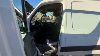 2015 Freightliner Sprinter 2500 Cargo High Roof w/144 " WB Van 3D - Photo 15 - Albuquerque, NM 87107