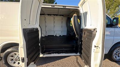 2011 GMC Light Duty Cargo Van 1500   - Photo 17 - Albuquerque, NM 87107